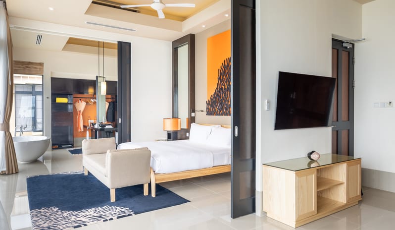 Angsana Velavaru_Deluxe InOcean Villa_Interior_Bedroom